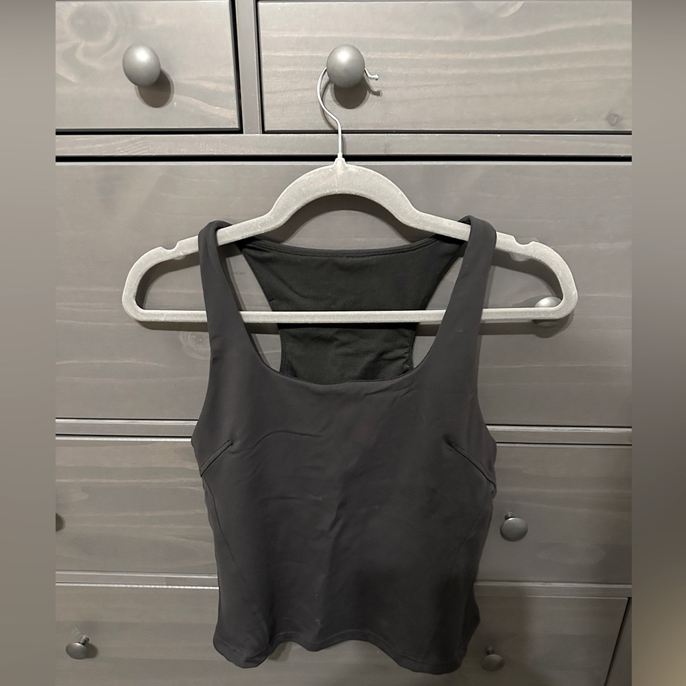 Women’s Lululemon top!
